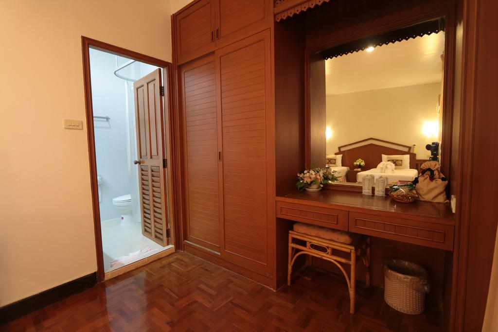 โีรงแรมใบหยก ชาเลต Hotel แม่ฮ่องสอน ภายนอก รูปภาพ