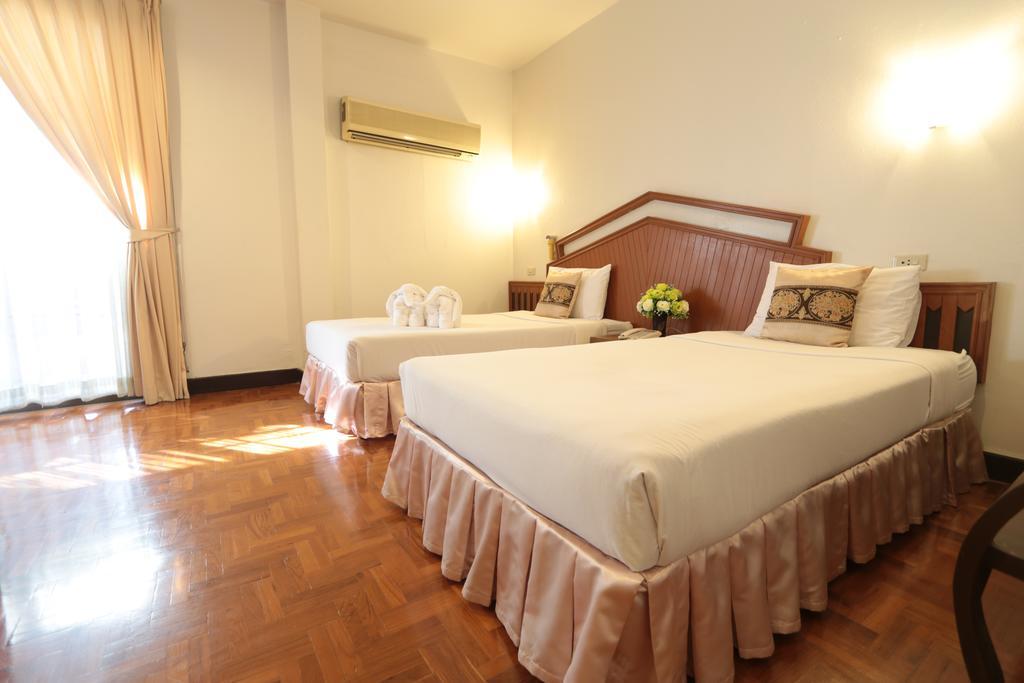 โีรงแรมใบหยก ชาเลต Hotel แม่ฮ่องสอน ภายนอก รูปภาพ