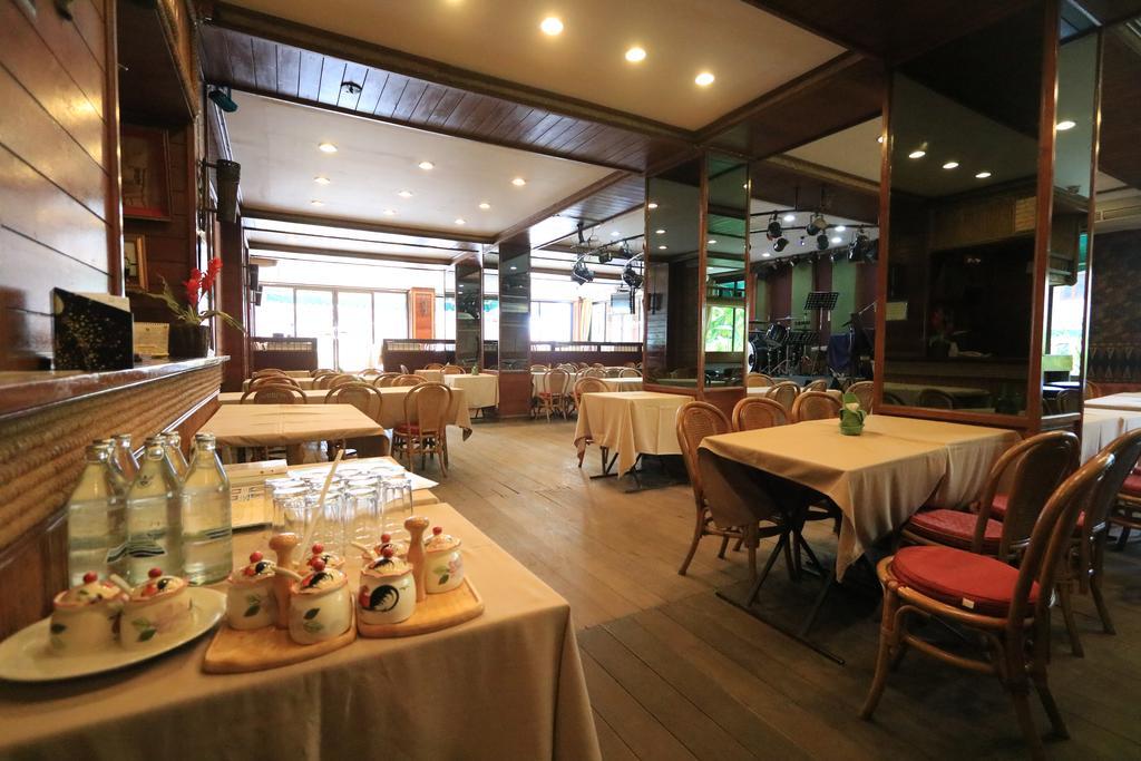 โีรงแรมใบหยก ชาเลต Hotel แม่ฮ่องสอน ภายนอก รูปภาพ