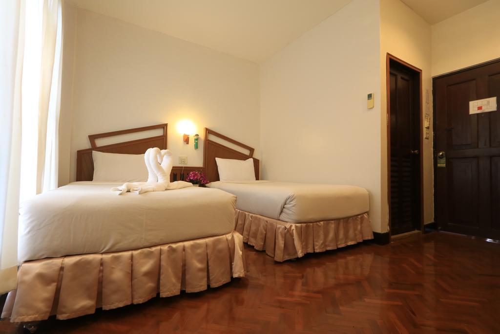 โีรงแรมใบหยก ชาเลต Hotel แม่ฮ่องสอน ภายนอก รูปภาพ