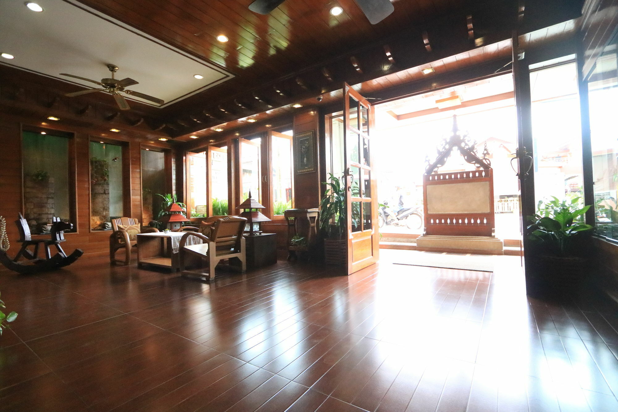 โีรงแรมใบหยก ชาเลต Hotel แม่ฮ่องสอน ภายนอก รูปภาพ